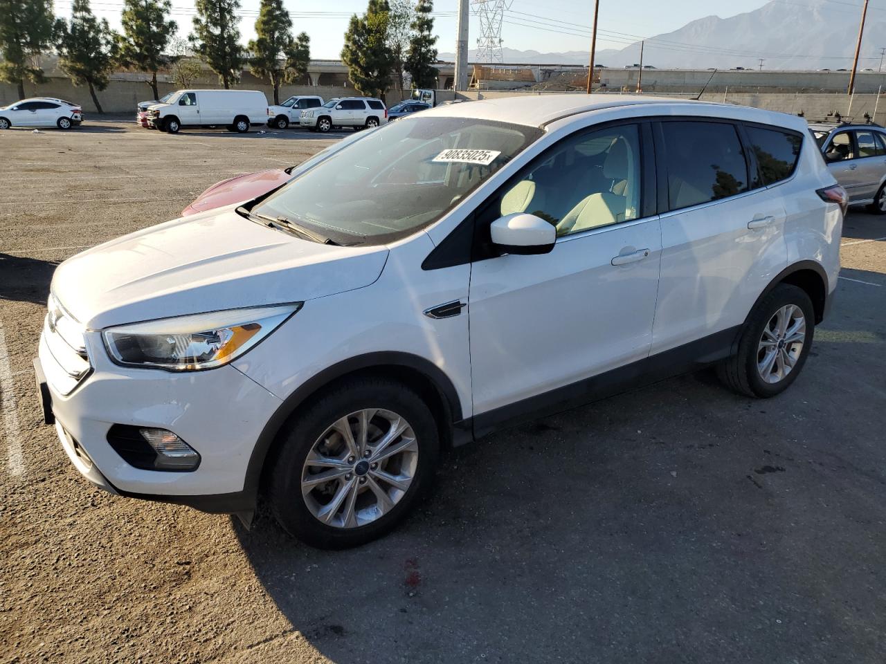 FORD ESCAPE SE