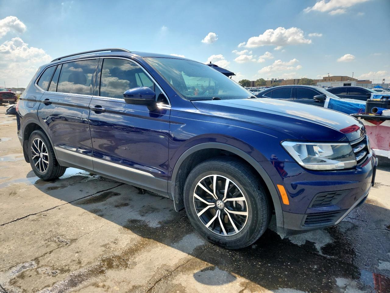 VOLKSWAGEN TIGUAN SE