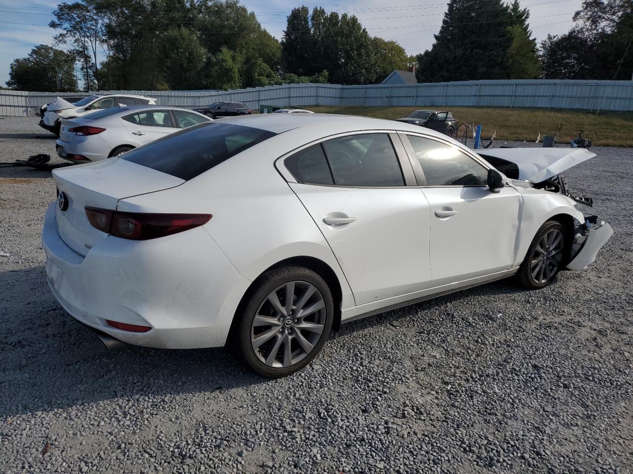MAZDA 3 PREFERRED