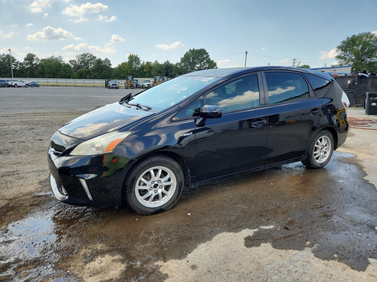 TOYOTA PRIUS V