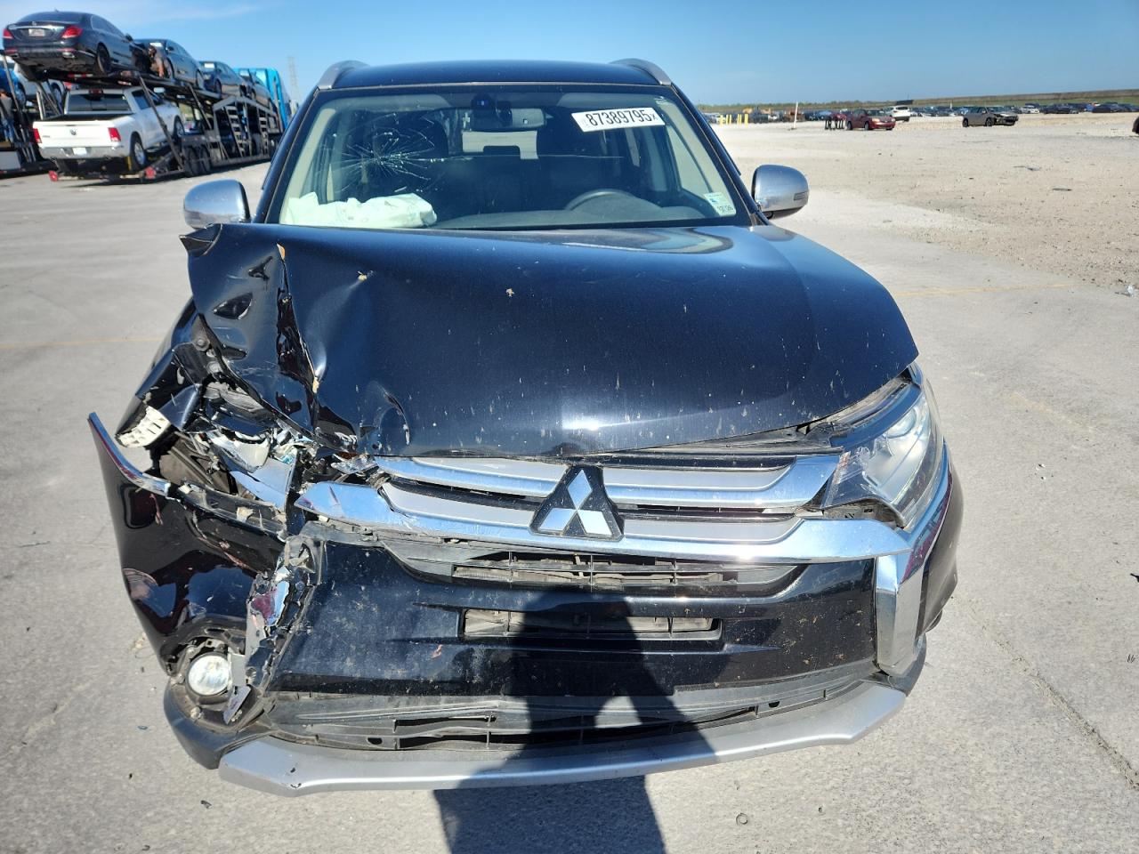 MITSUBISHI OUTLANDER SE