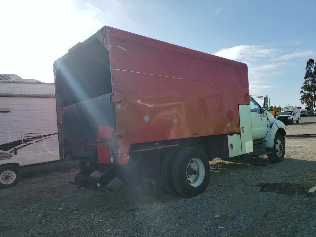 FORD F-750 SUPER DUTY