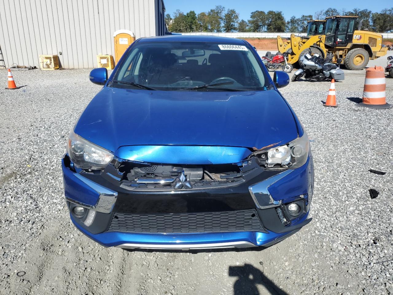 MITSUBISHI OUTLANDER SE