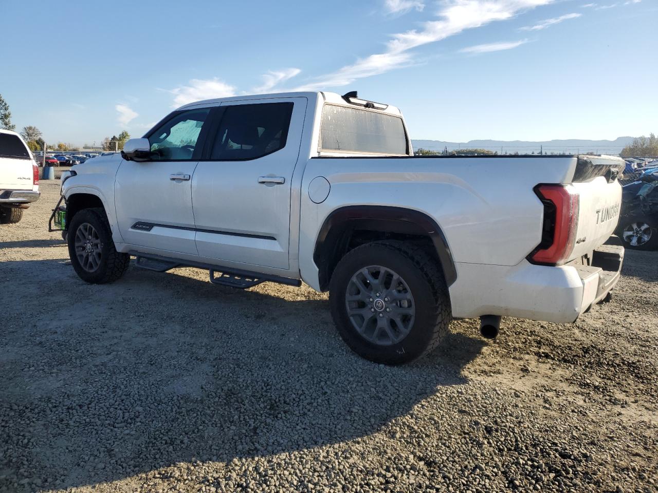 TOYOTA TUNDRA CREWMAX PLATINUM