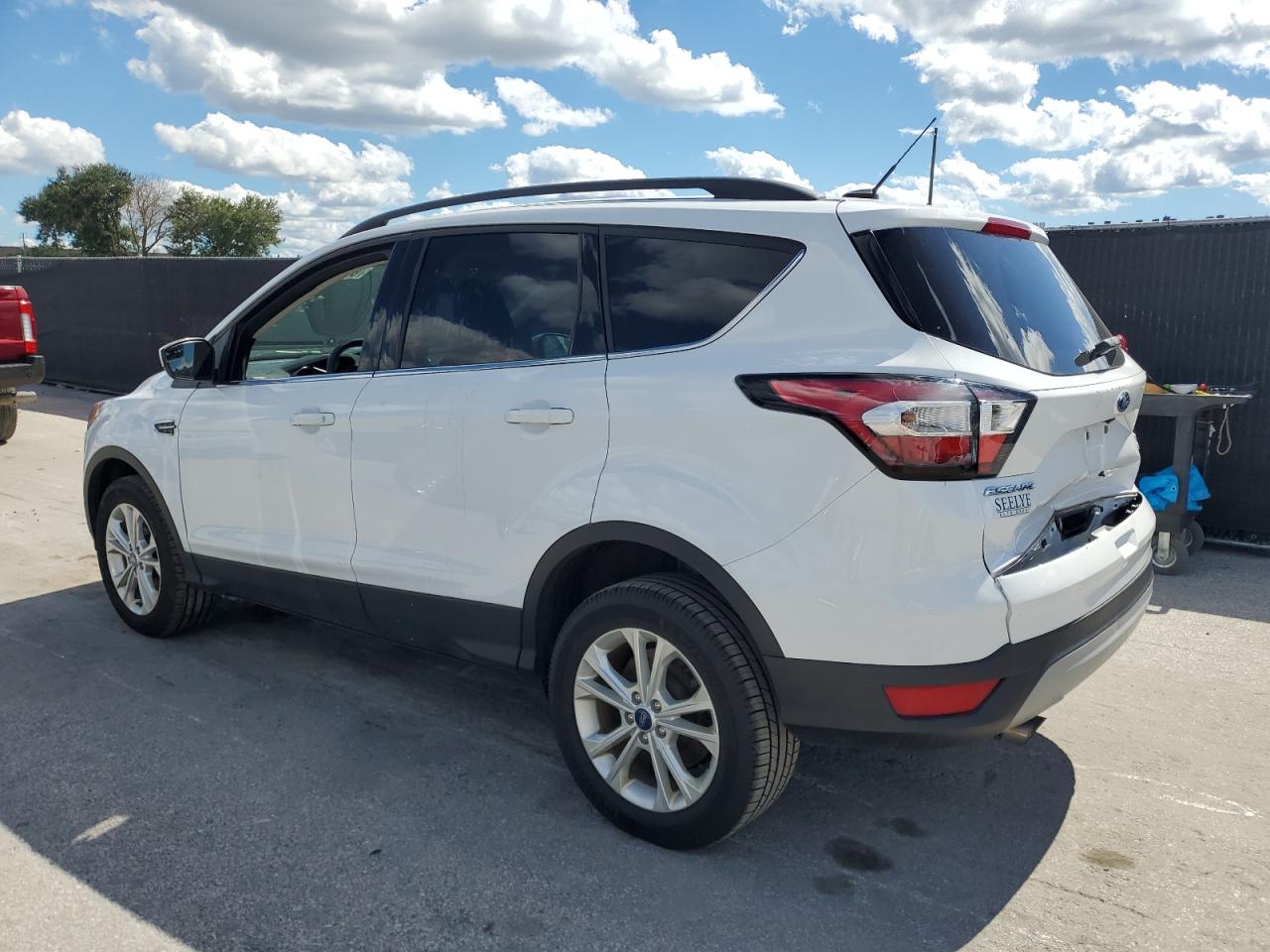 FORD ESCAPE SE