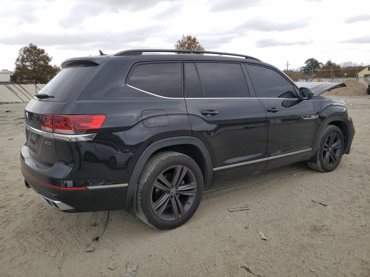 VOLKSWAGEN ATLAS SE