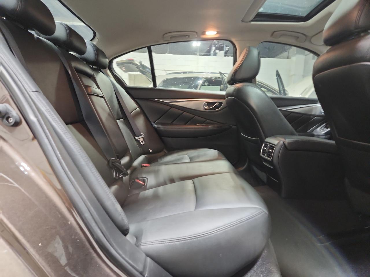 INFINITI Q50 PREMIUM