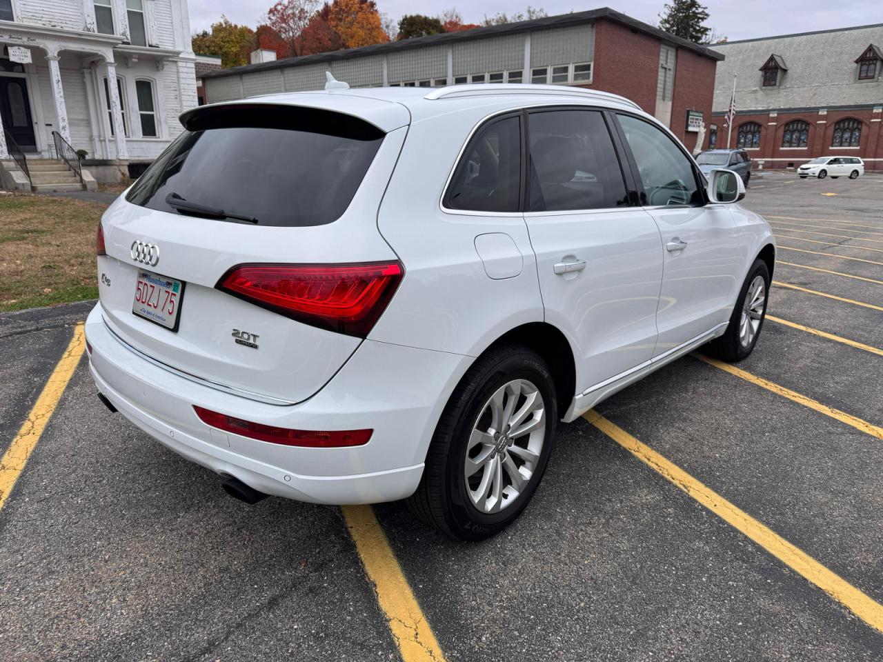 AUDI Q5 PREMIUM PLUS