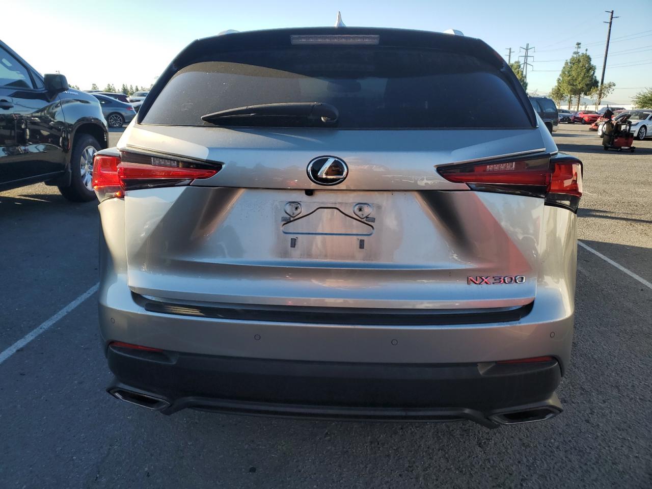 LEXUS NX 300 BASE