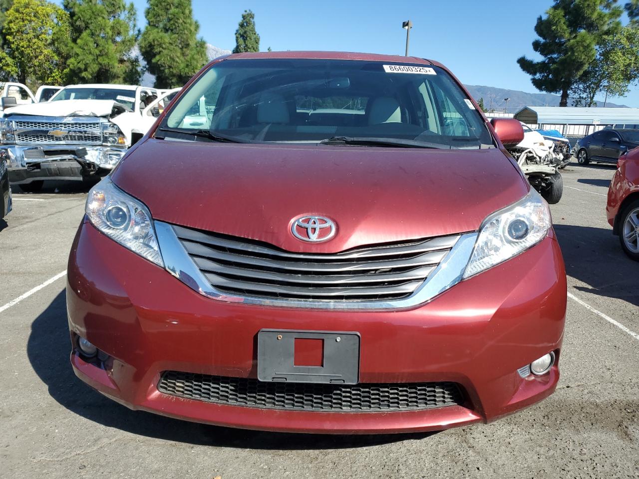 TOYOTA SIENNA XLE