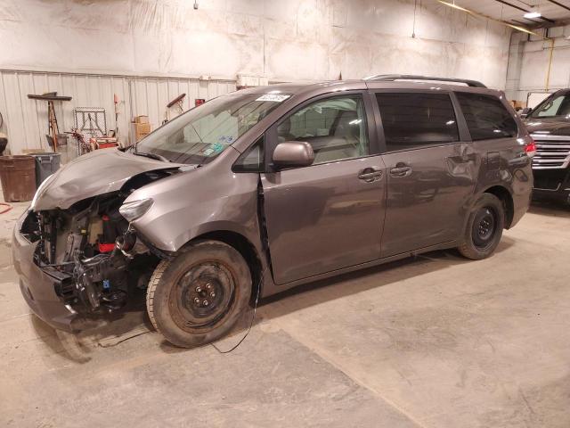 TOYOTA SIENNA XLE