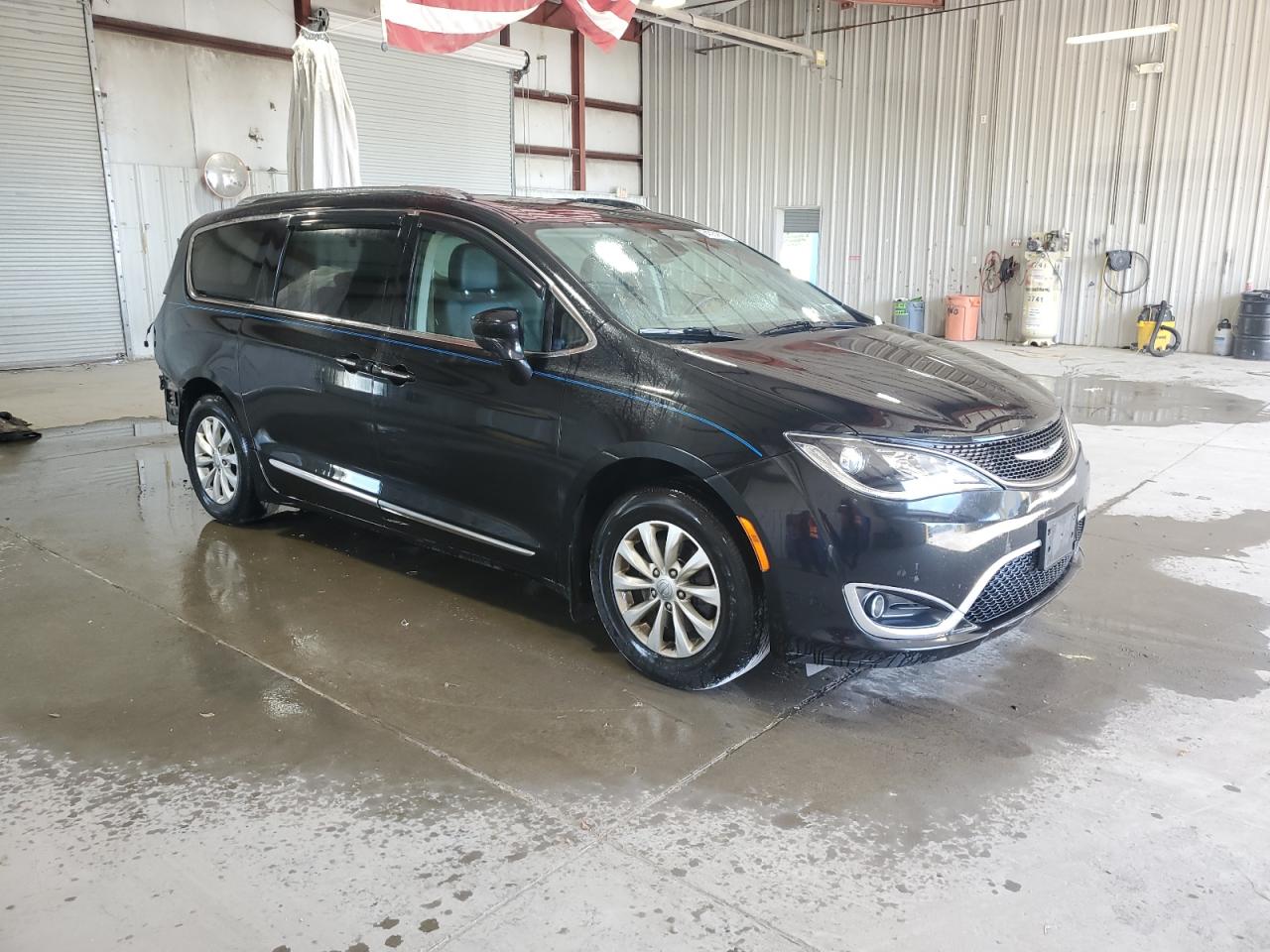 CHRYSLER PACIFICA TOURING L