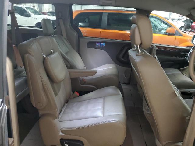 2016 CHRYSLER TOWN & COU - 2C4RC1BG6GR280361