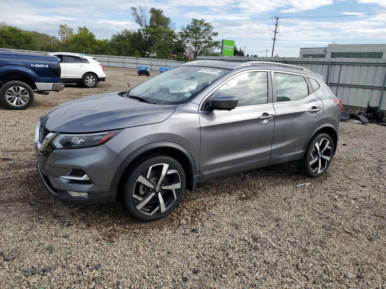 NISSAN ROGUE SPORT S