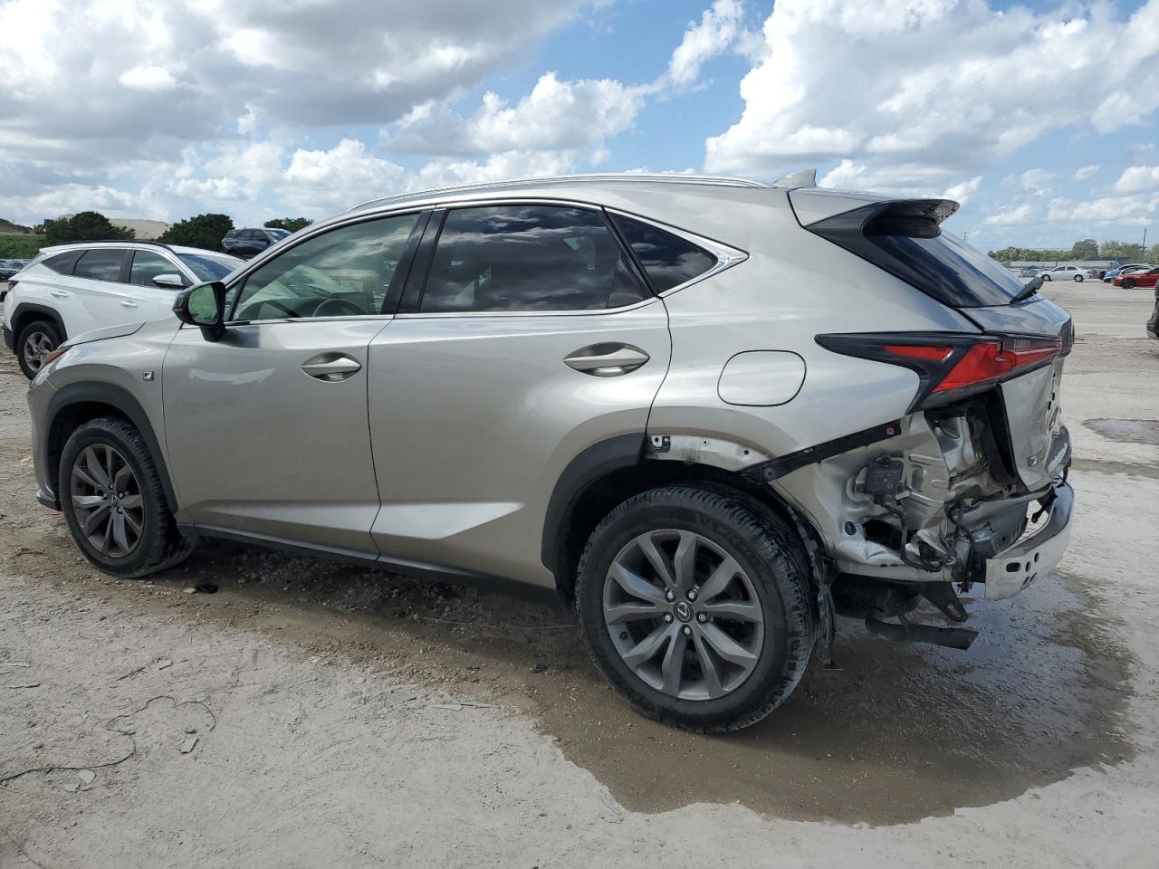 LEXUS NX 300 BASE