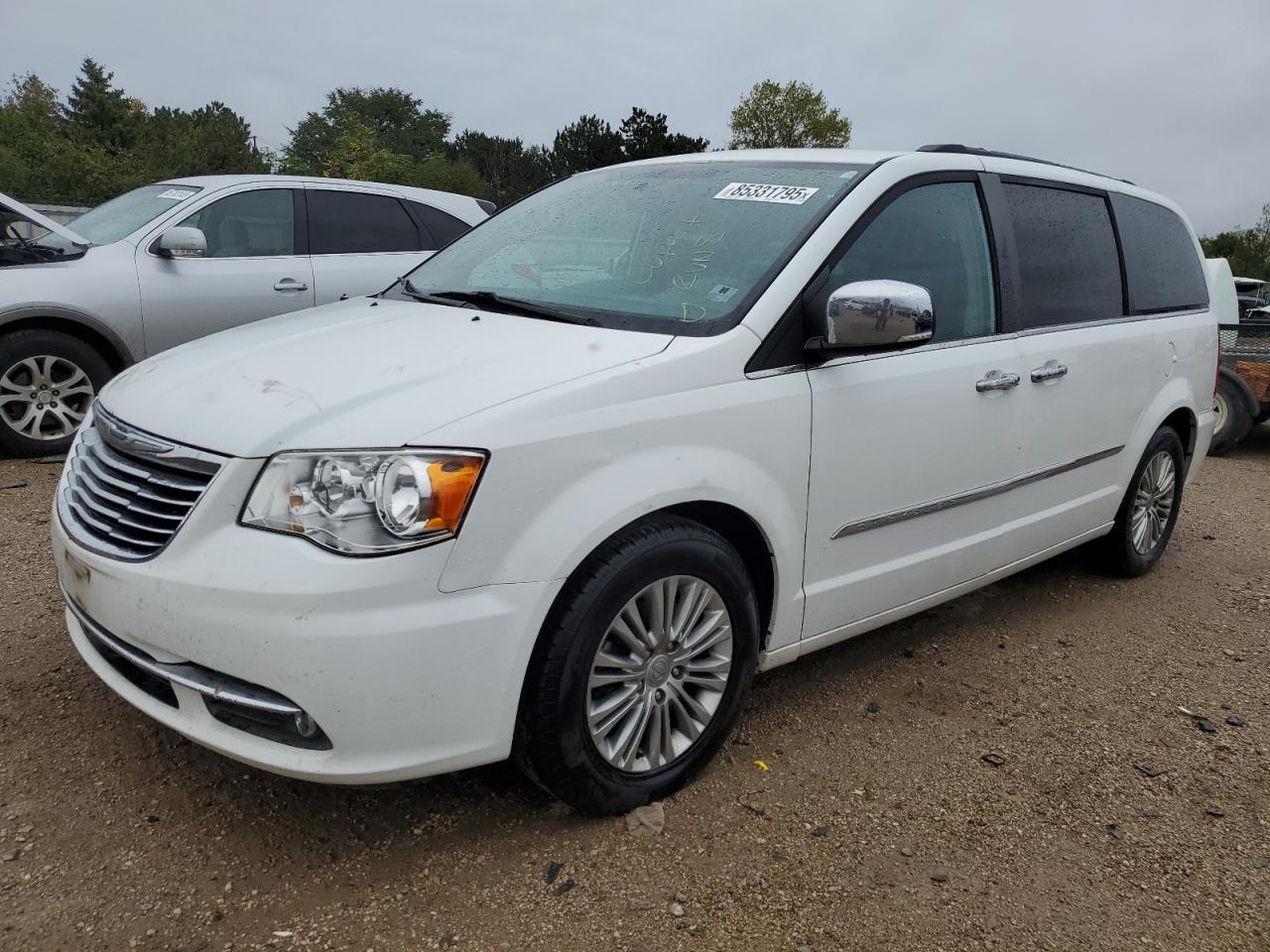 CHRYSLER TOWN & COUNTRY TOURING L