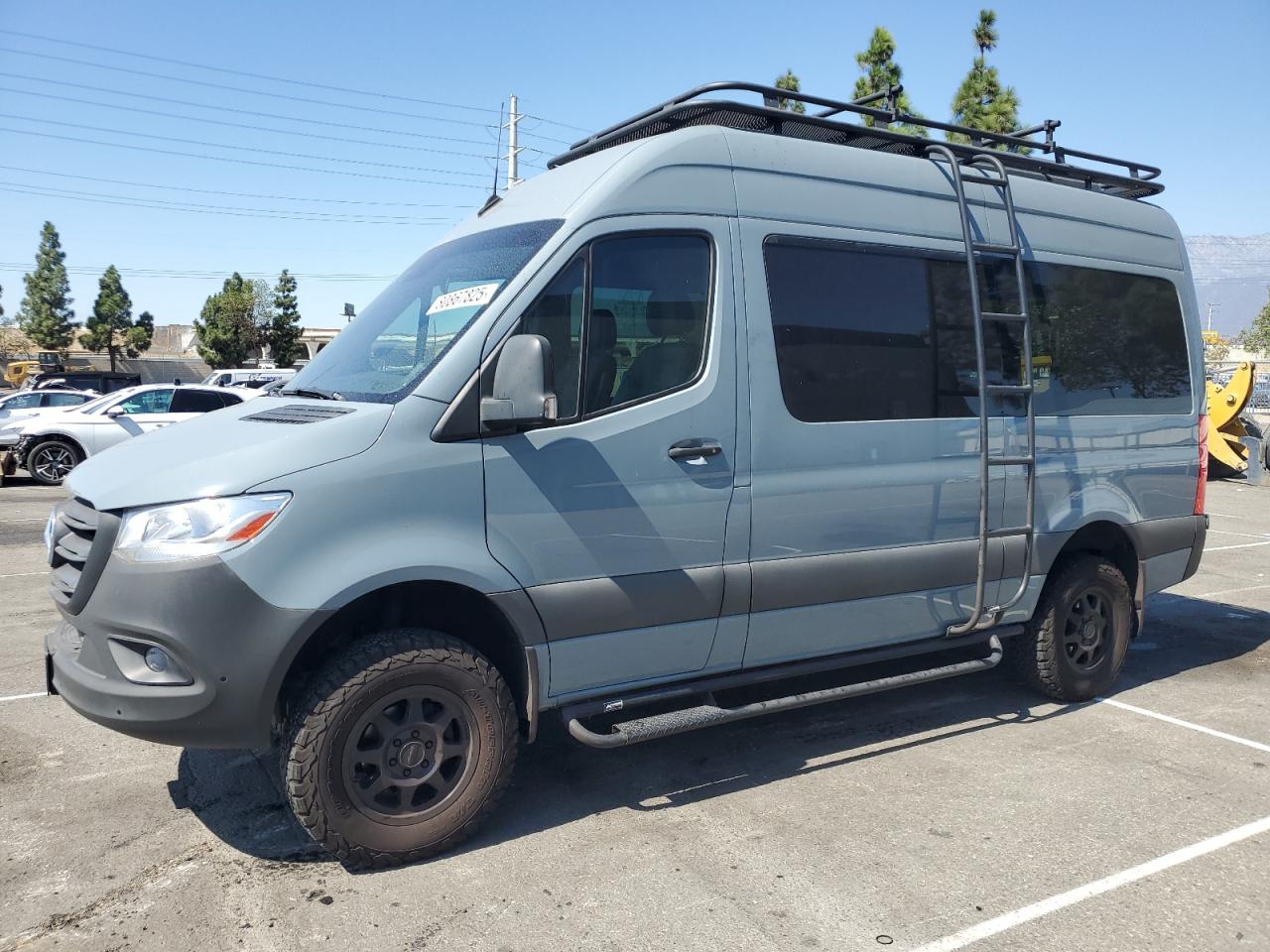 MERCEDES-BENZ SPRINTER 2500