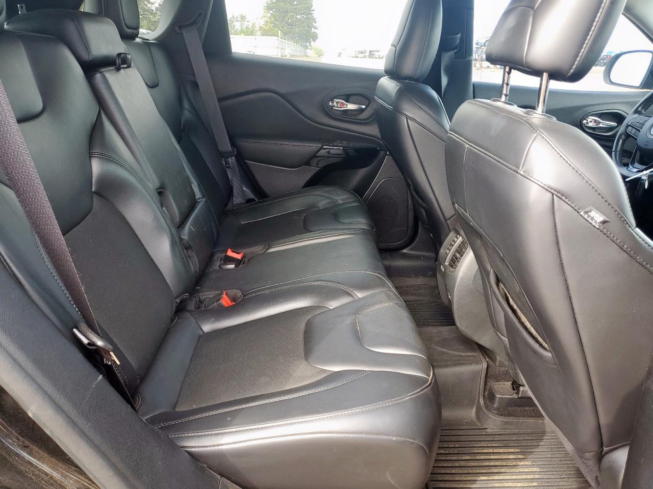 JEEP GRAND CHEROKEE LATITUDE PLUS