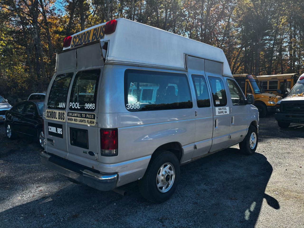 FORD ECONOLINE E250 VAN