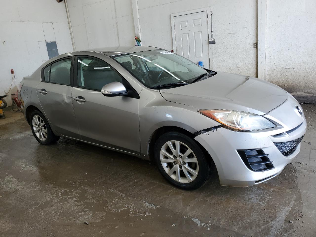 MAZDA 3 I