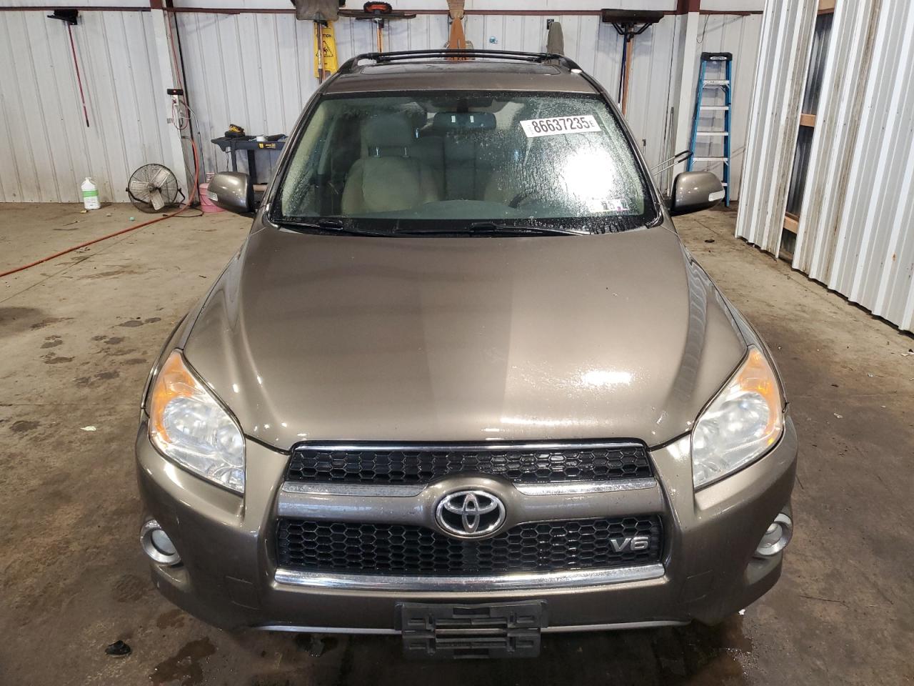 TOYOTA RAV4 LIMITED