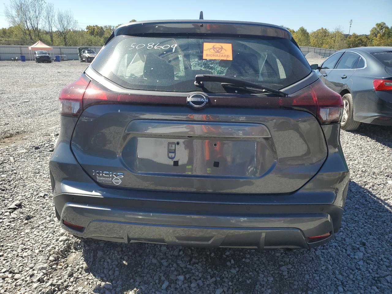 NISSAN KICKS S