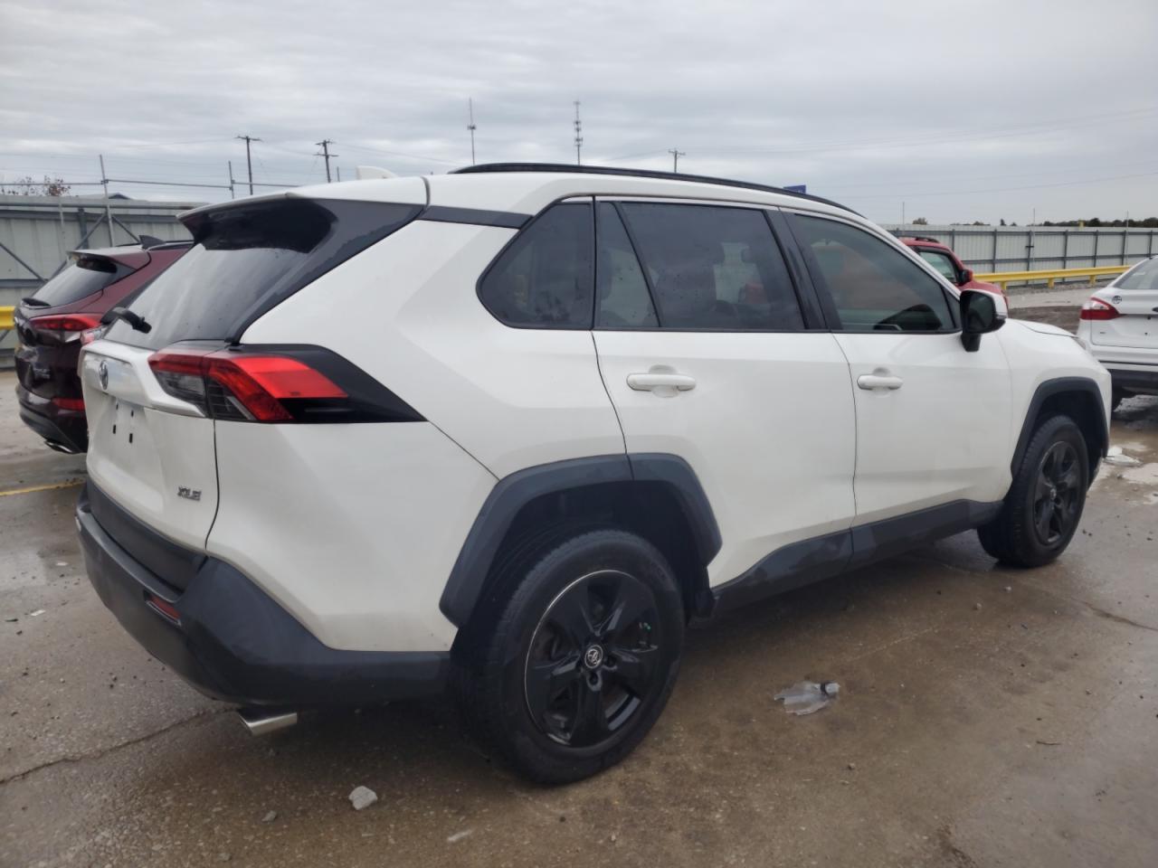 TOYOTA RAV4 XLE