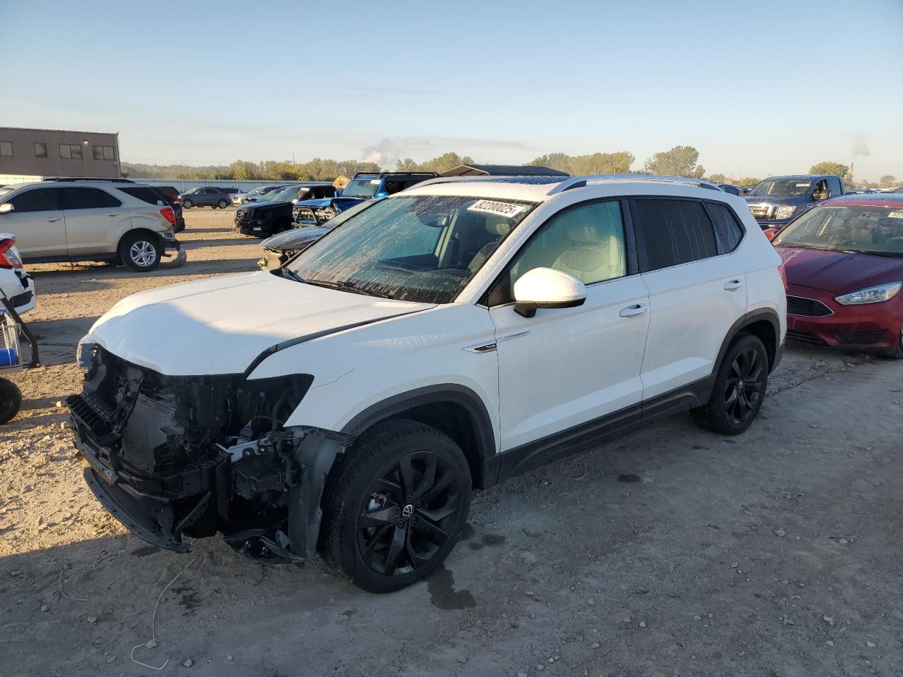 Lot #3289196339 2023 VOLKSWAGEN TAOS SE