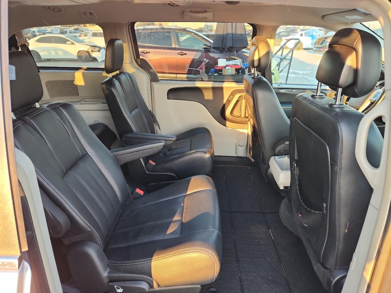 CHRYSLER TOWN & COUNTRY TOURING