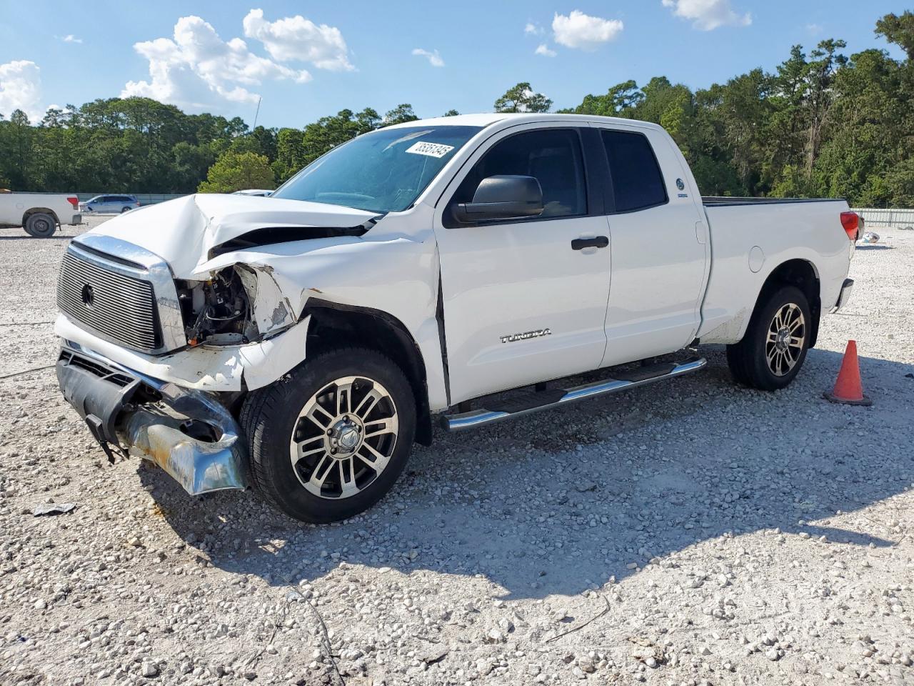 TOYOTA TUNDRA DOUBLE CAB SR5