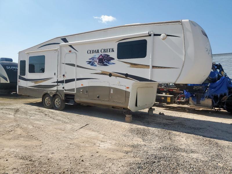 Global Auto Auctions: 2013 CEDAR CREEK COTTAGE DE