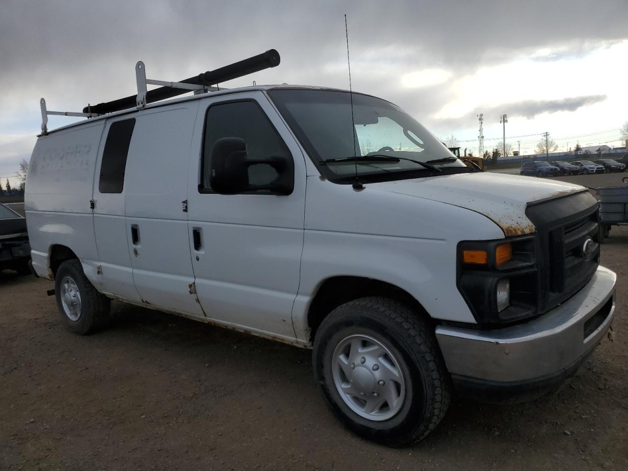 FORD ECONOLINE E250 VAN