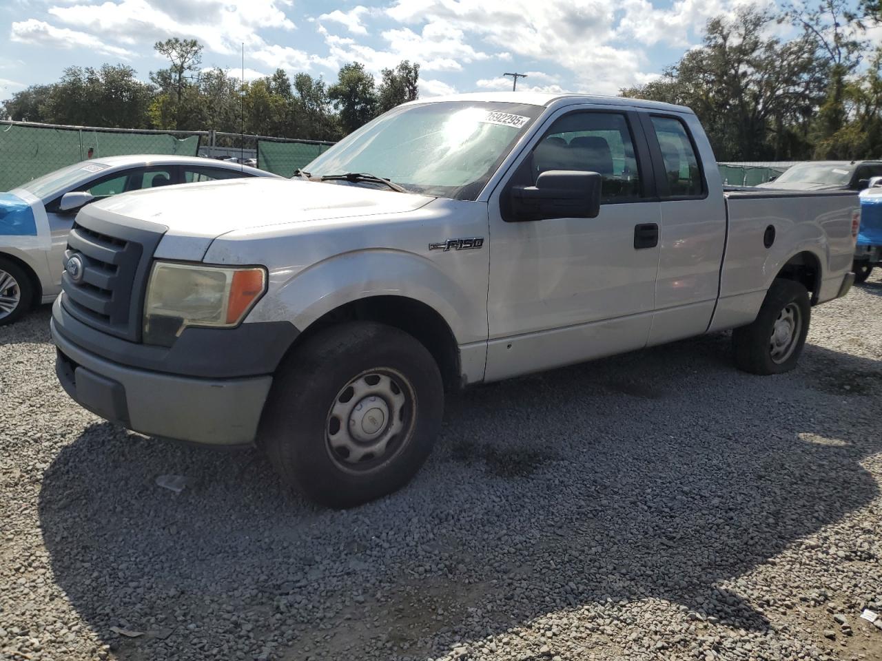 FORD F-150 SUPER CAB
