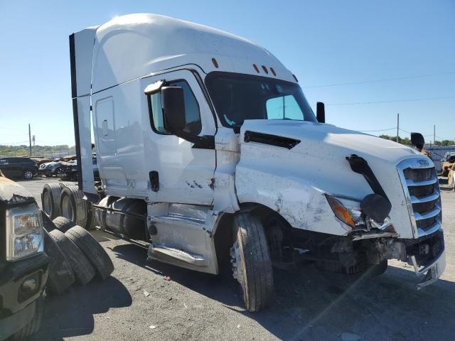 Global Auto Auctions: 2018 FREIGHTLINER CASCADIA 1