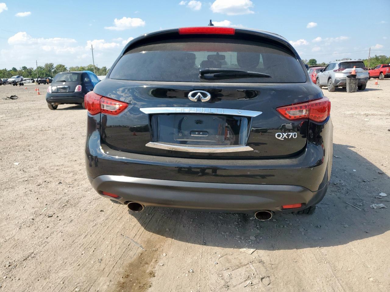 INFINITI QX70