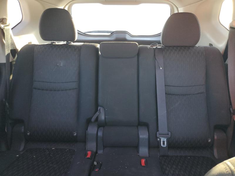 2018 NISSAN ROGUE S KNMAT2MT7JP529286