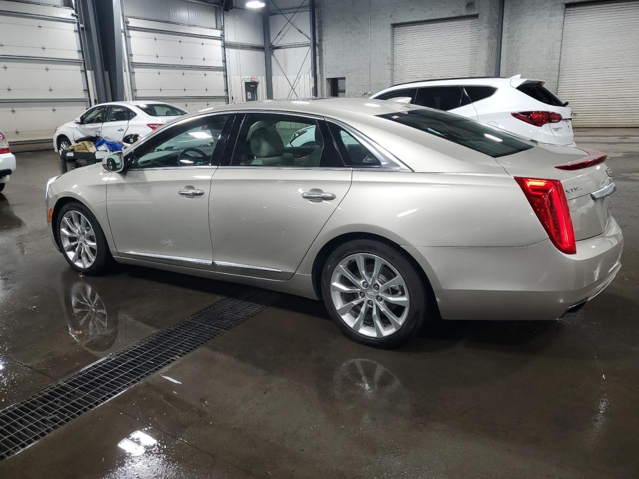 CADILLAC XTS LUXURY COLLECTION