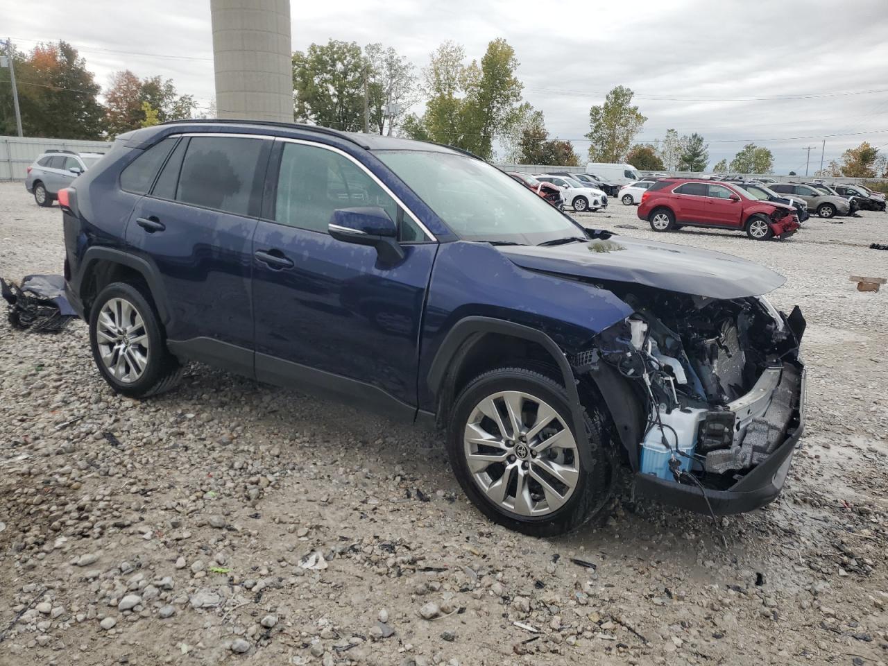 TOYOTA RAV4 XLE PREMIUM