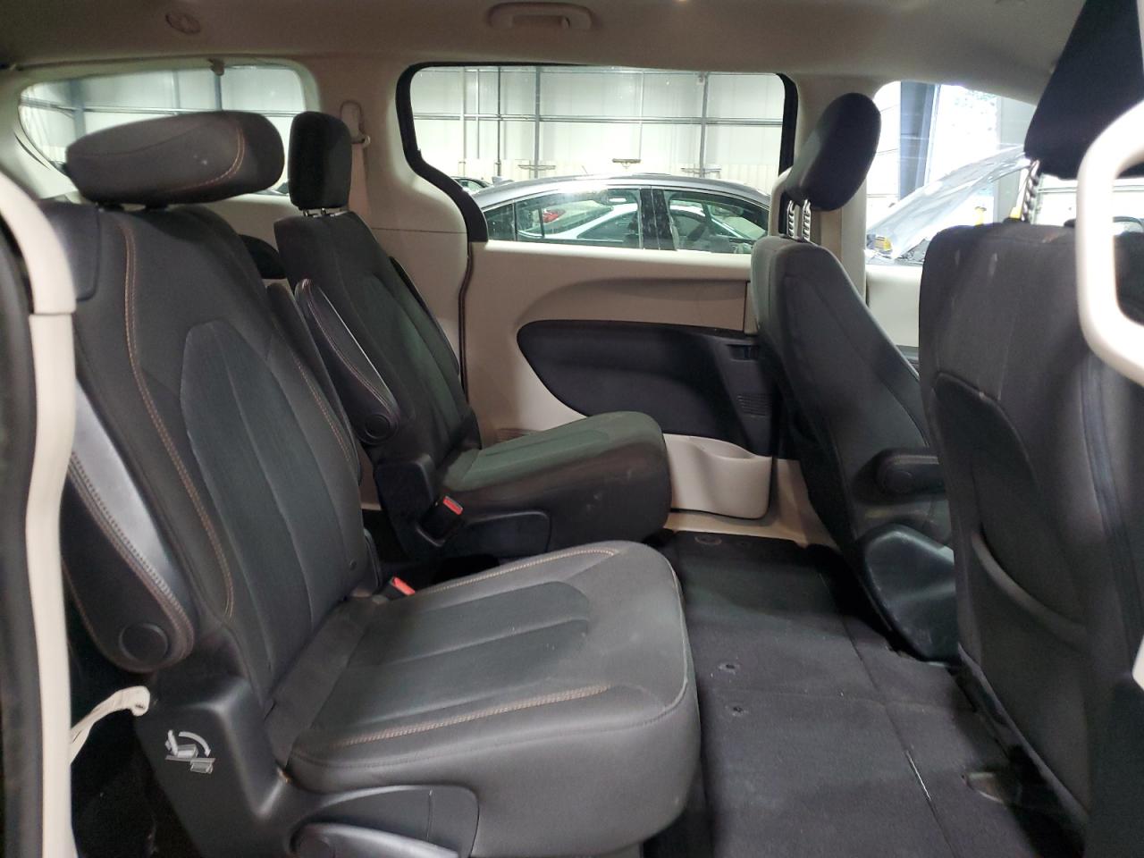 CHRYSLER PACIFICA TOURING