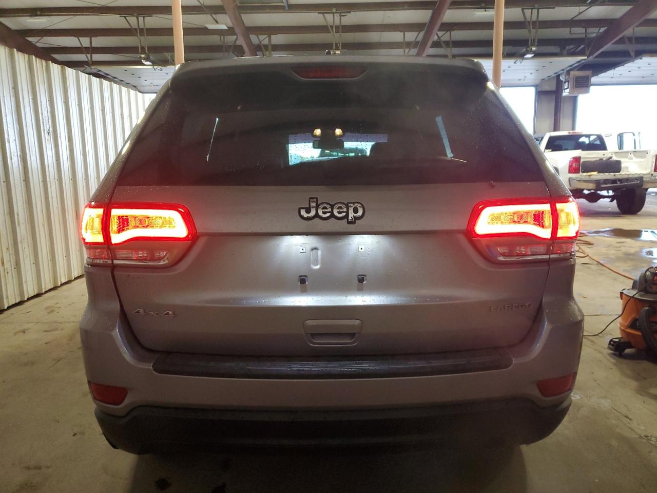 JEEP GRAND CHEROKEE LAREDO