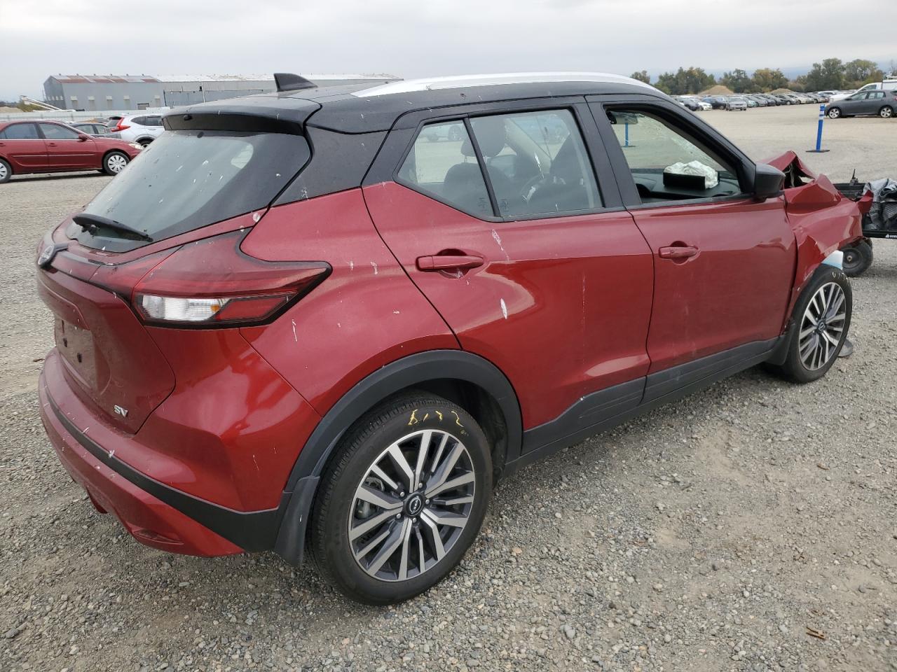 NISSAN KICKS SV
