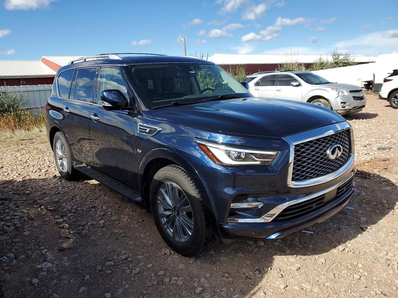 INFINITI QX80 LUXE