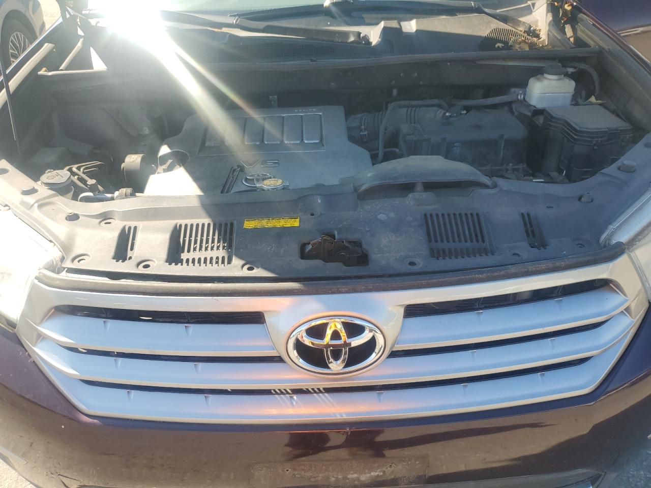 TOYOTA HIGHLANDER LIMITED