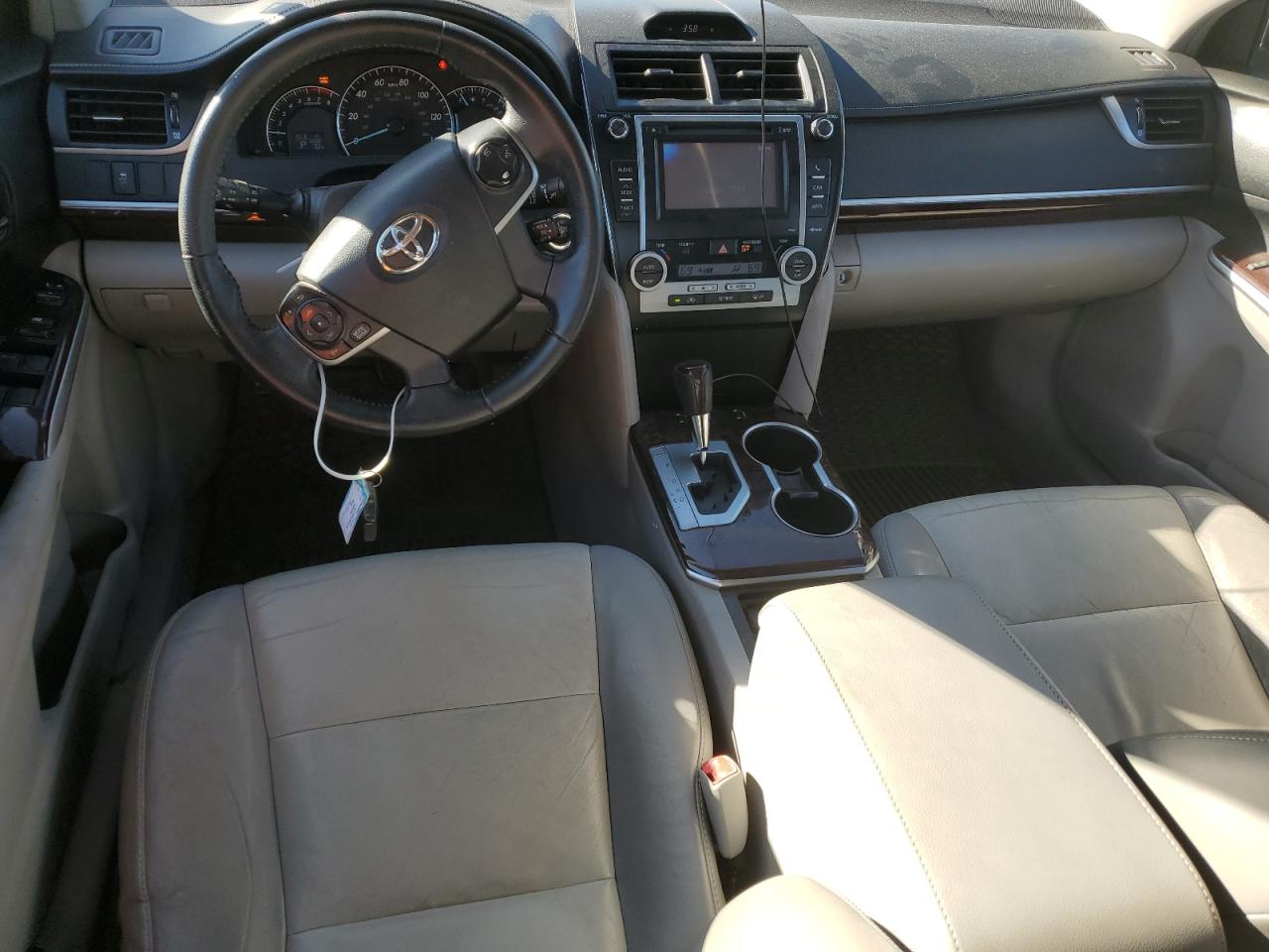 TOYOTA CAMRY L