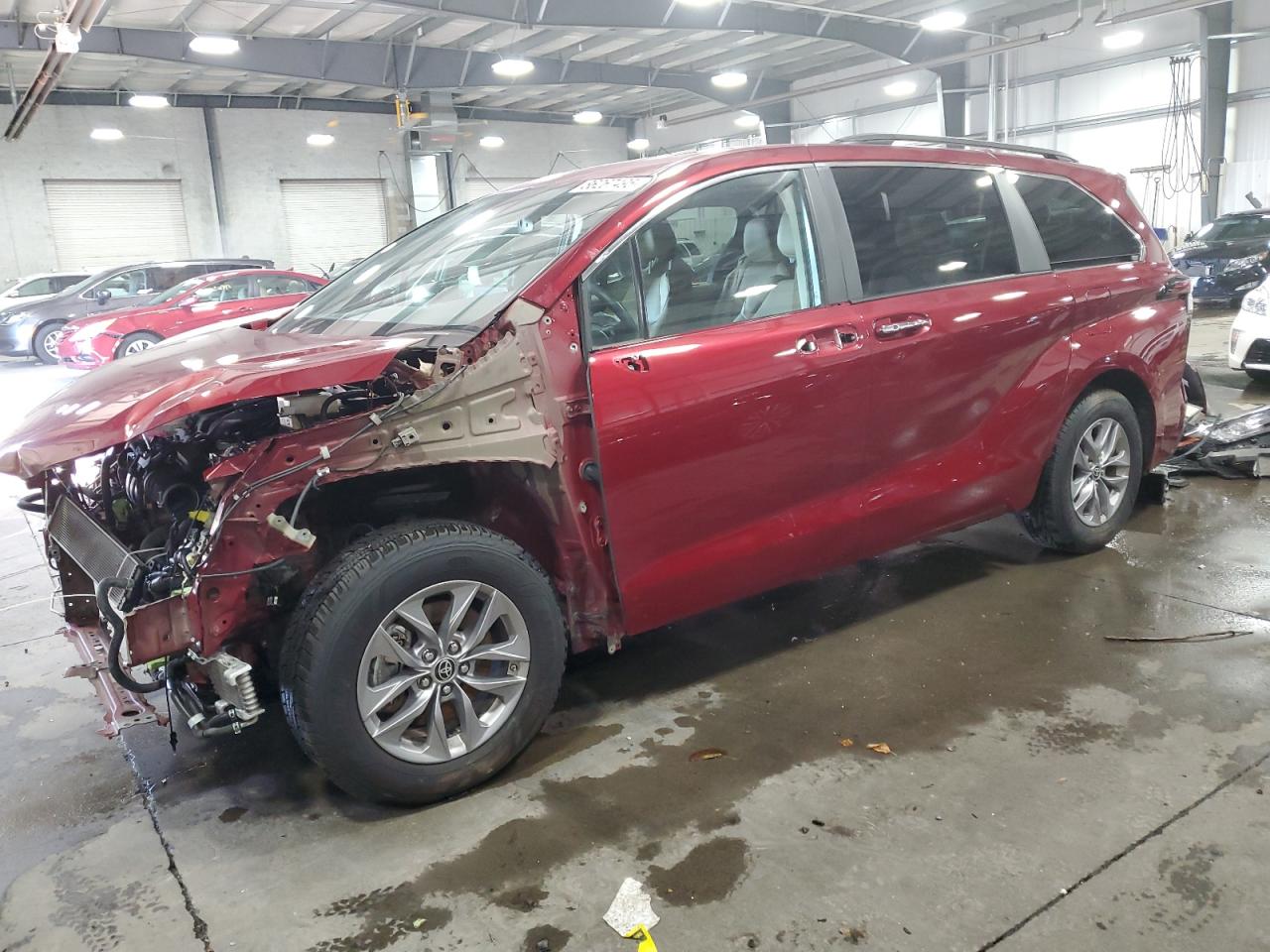 Lot #3274696870 2022 TOYOTA SIENNA XLE