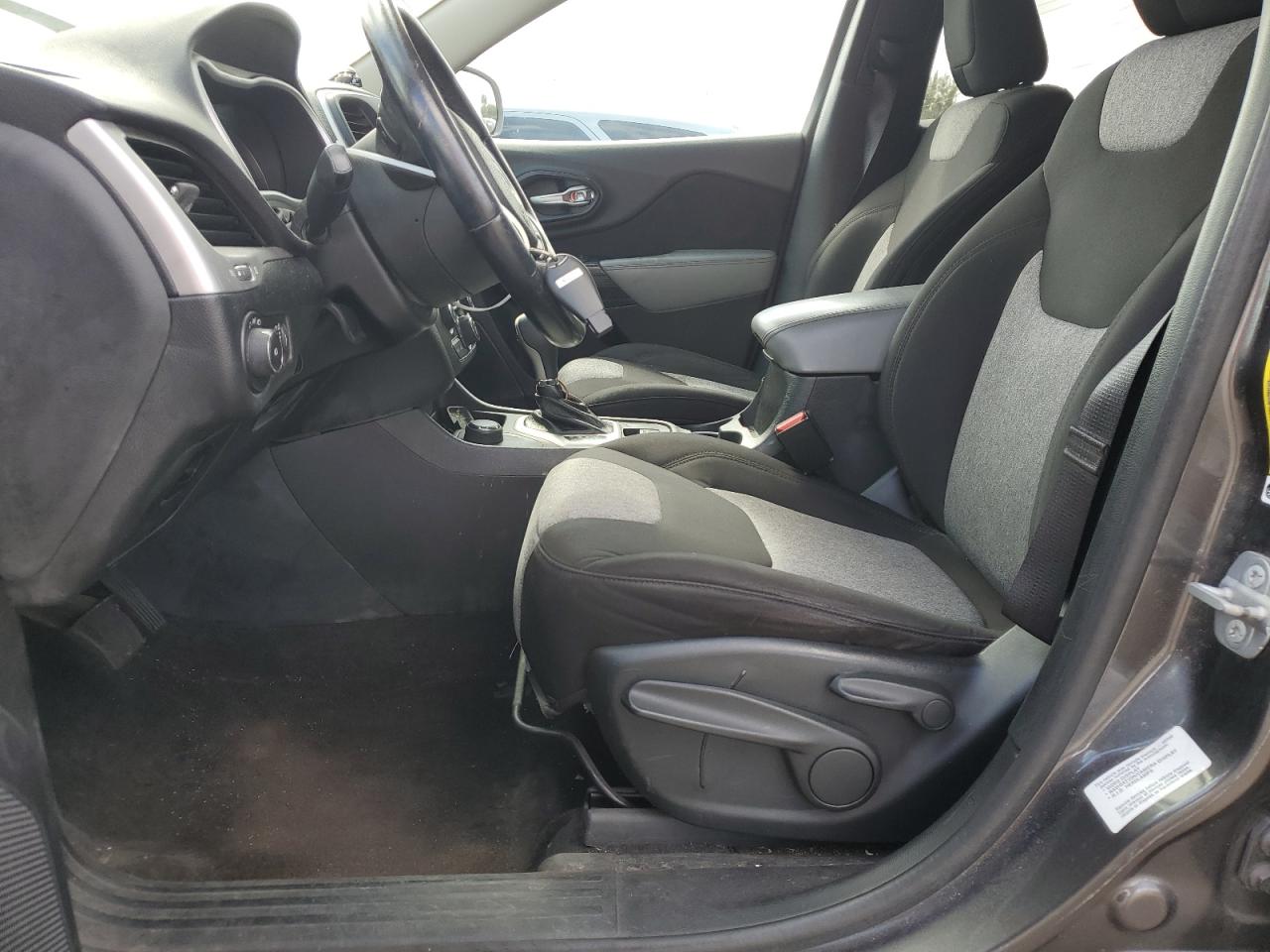 JEEP GRAND CHEROKEE LATITUDE