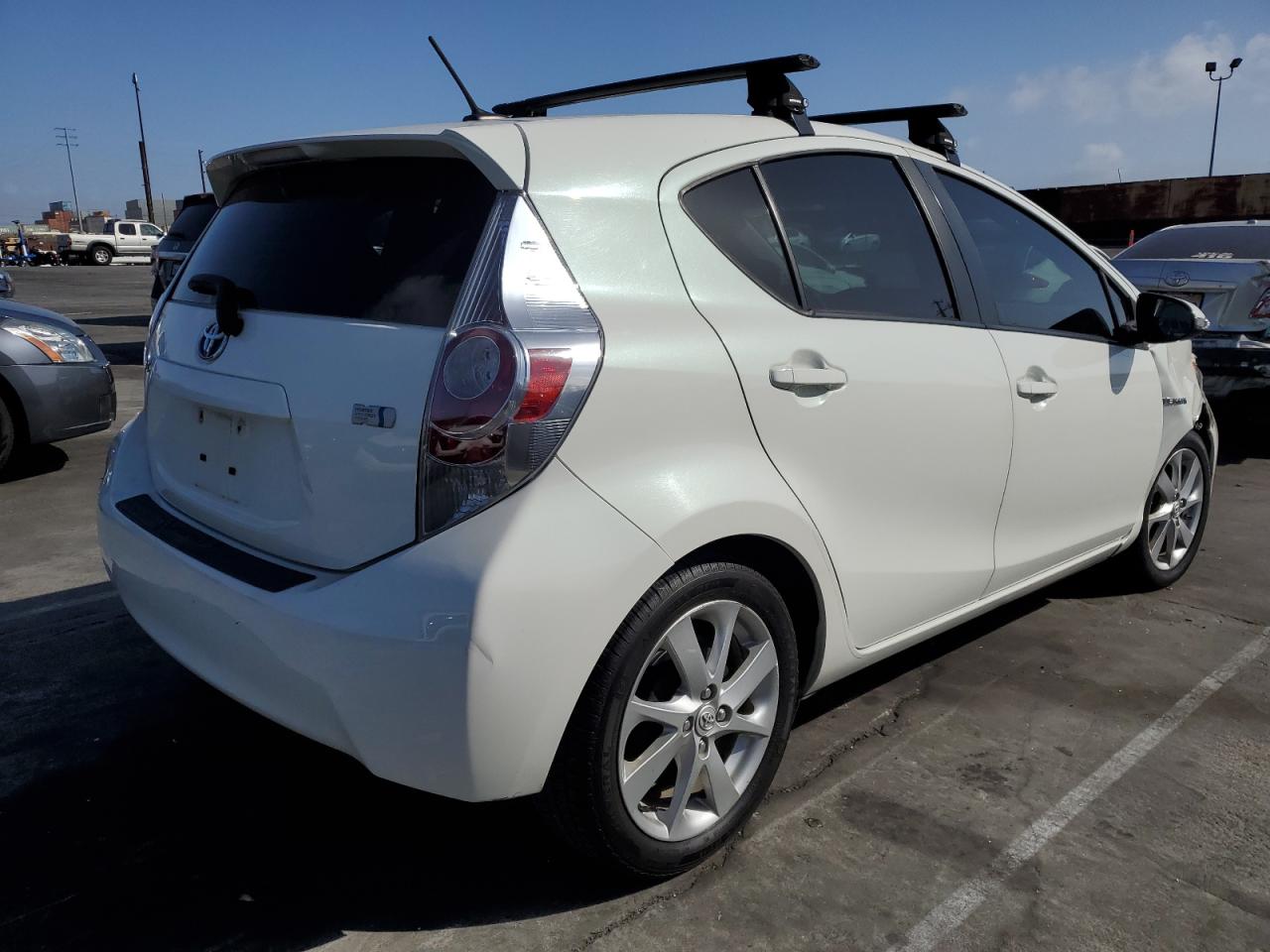TOYOTA PRIUS C