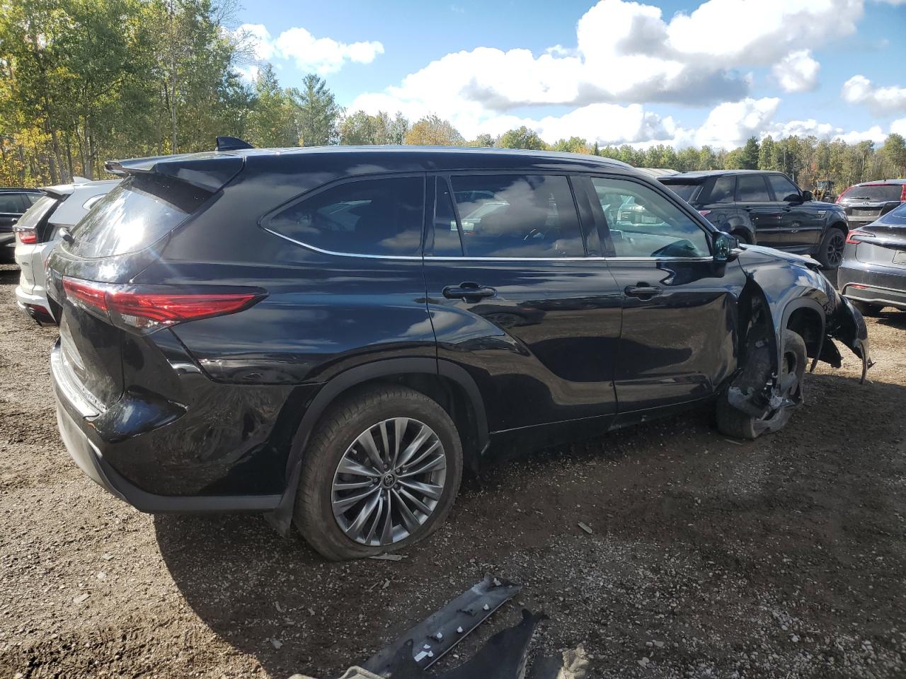 TOYOTA HIGHLANDER PLATINUM