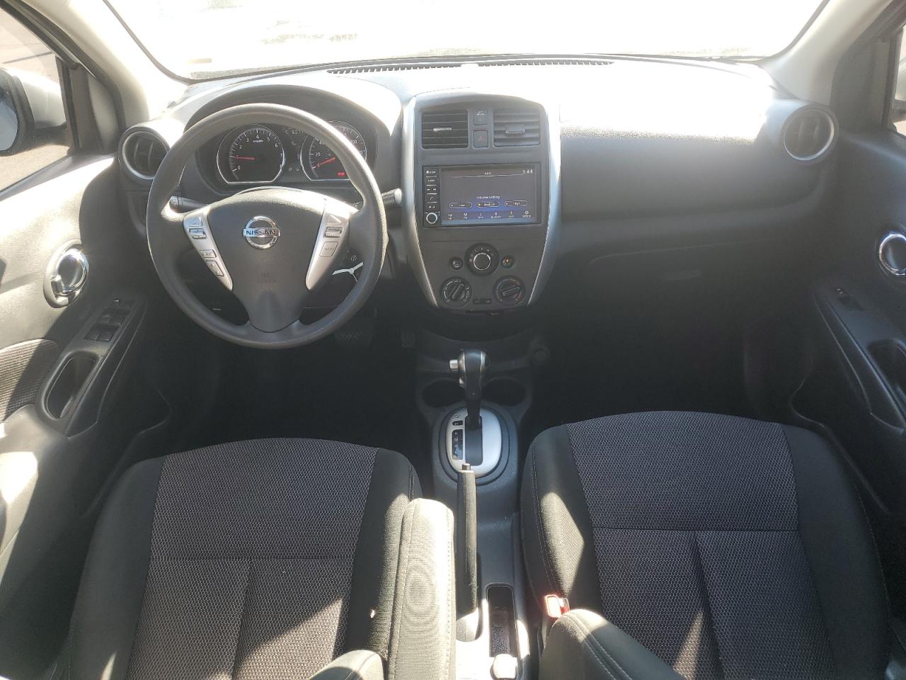 NISSAN VERSA S