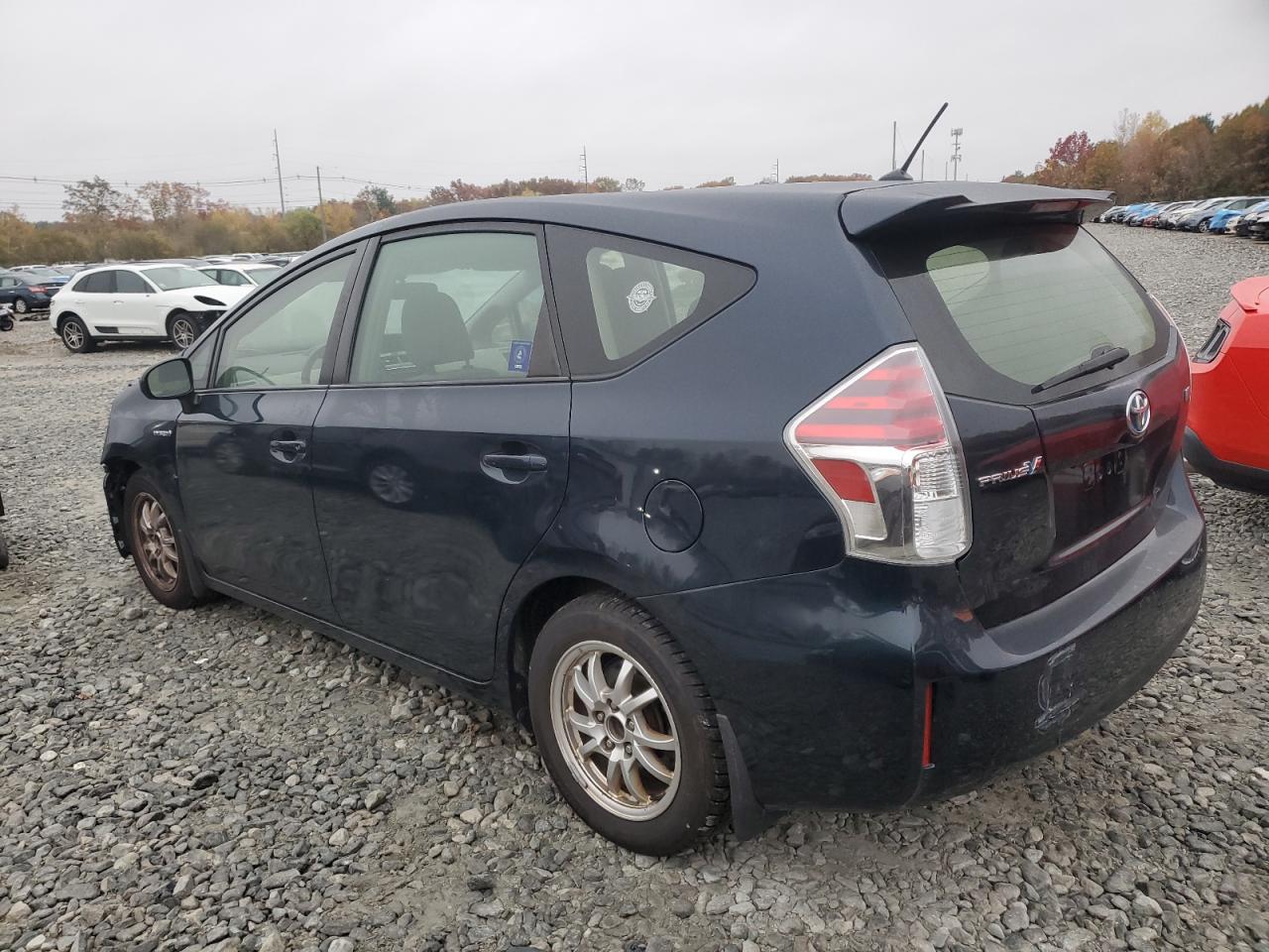 TOYOTA PRIUS V